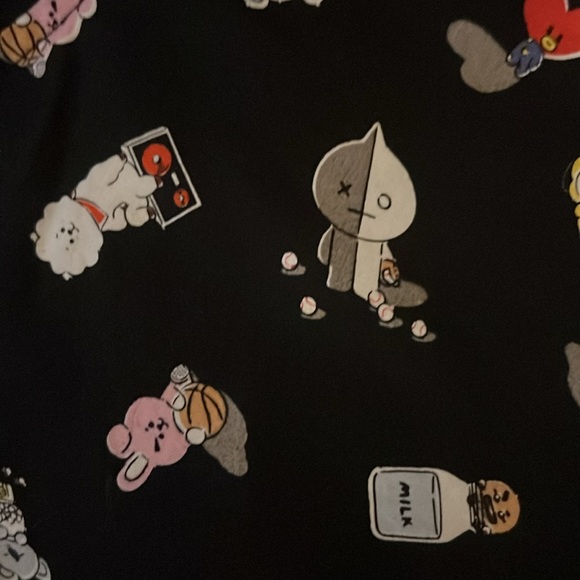 BT21 Icons Woven Button-Up Shirt Men’s Boys Unisex Collared Small Teens NWOT - Picture 10 of 11